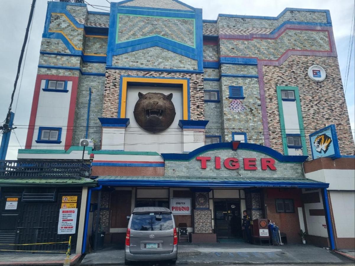 Clark Angeles Tiger Hotel Exterior photo