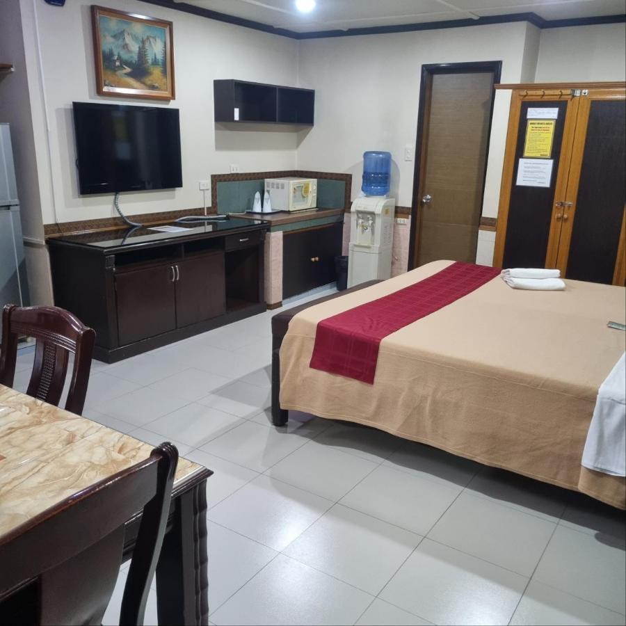 Clark Angeles Tiger Hotel Exterior photo