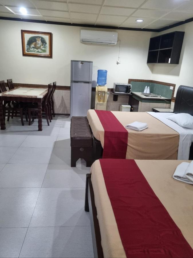 Clark Angeles Tiger Hotel Exterior photo